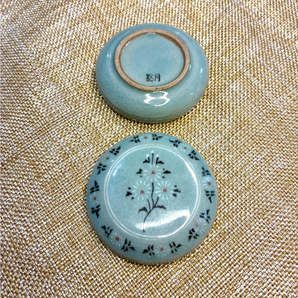 Celadon Miniature Lidded Container – Signed – 2” Across Korean collectable